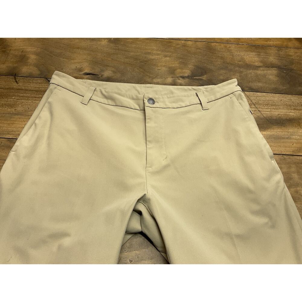 Lululemon Commission Pants Mens 34x32 Beige Performance Stretch Casual LM5AEXS - Picture 3 of 10